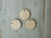 Dřevěné závěsné  kolečko  3,5 cm 