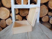 Dřevěná krabička 13 x 13 cm 