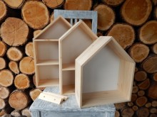 Dřevěná polička domek malý