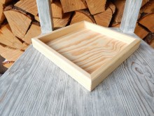 Dřevěný tácek borovice 20 x 20 cm český výrobek