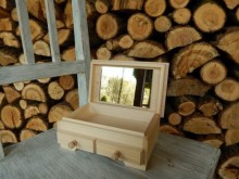 Dřevěná komodička 2 šuplíčky  se zrcadlem