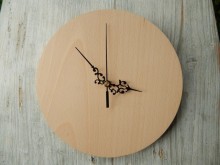 Dřevěné kulaté masivní hodiny 22 cm