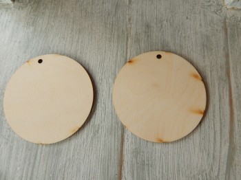 Dřevěné závěsné kolečko 10 cm 