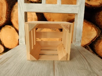 Dřevěná přepravka masiv malá čtverec