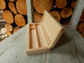 Dřevěná krabička penálek přihrádky