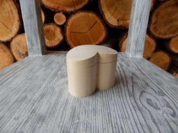 Dřevěná krabička Srdíčko střední