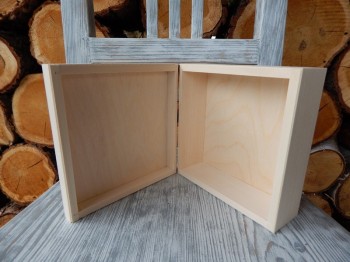 Dřevěná krabička 16 x 16 cm 