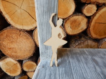 Dřevěný výřez baletka