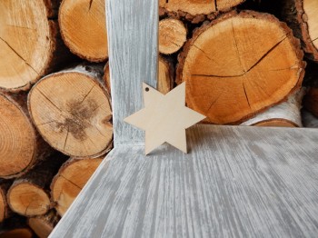 Dřevěná hvězdička výřez 5,2 cm