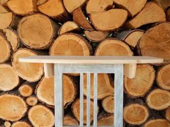 Dřevěná police 60 cm 
