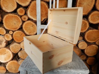 Dřevěná truhlička malá přírodní