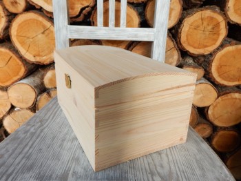 Dřevěná truhlička střední přírodní