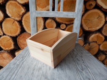 Dřevěný truhlík oblý nejmenší