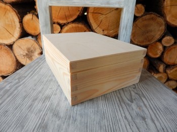 Dřevěná krabička obdelník 21,5 x 16,5 cm 