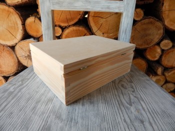 Dřevěná krabička obdelník 21,5 x 16,5 cm 