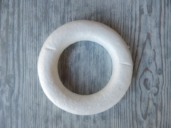 Polystyrenový kruh bílý 14 cm 