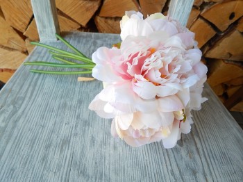Umělá kytice Pivoňky, bílo růžová 28 cm 