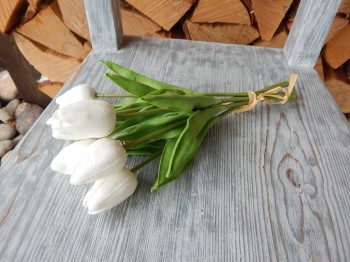 Tulipány bílé 7 květů 28 cm 