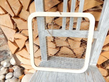 Závěs dřevěný rám čtverec s drátěným výpletem