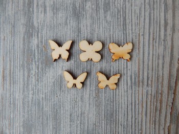 Výřez Motýlci 5 ks  2 x 1,4 x až 1,8 cm 