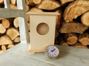 Dřevěné stojící hodiny + strojek zlatý
