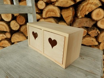 Dřevěné šuplíčky srdce 
