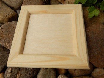 Dřevěný rámeček oblý menší
