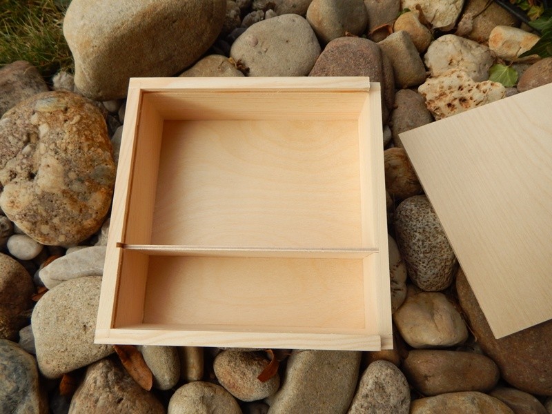 Dřevěná krabička vysouvací s přepážkou malá