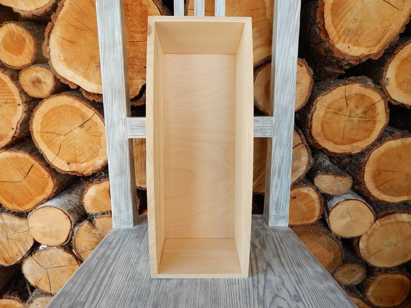 Dřevěný truhlík oblý dlouhý