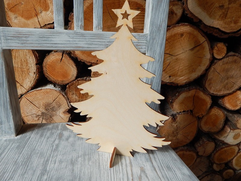Dřevěný vánoční stromeček s hvězdou