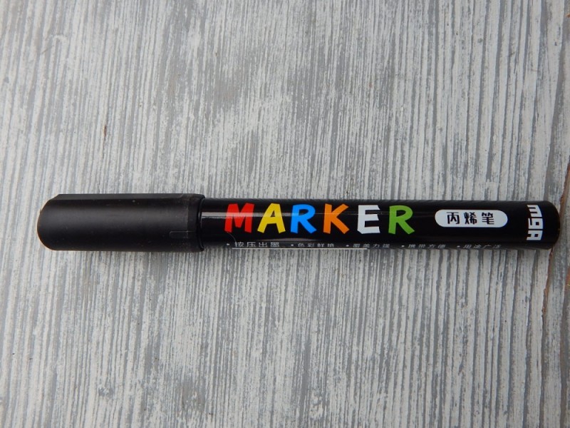 Akrylové pero - popisovač 2 mm černý