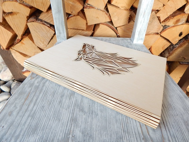 Desky závěsné dřevěné A4 vlk 