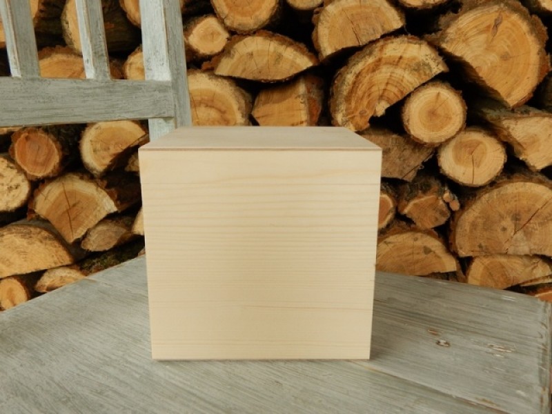 Dřevěná krabička 16 x 16 cm velká 